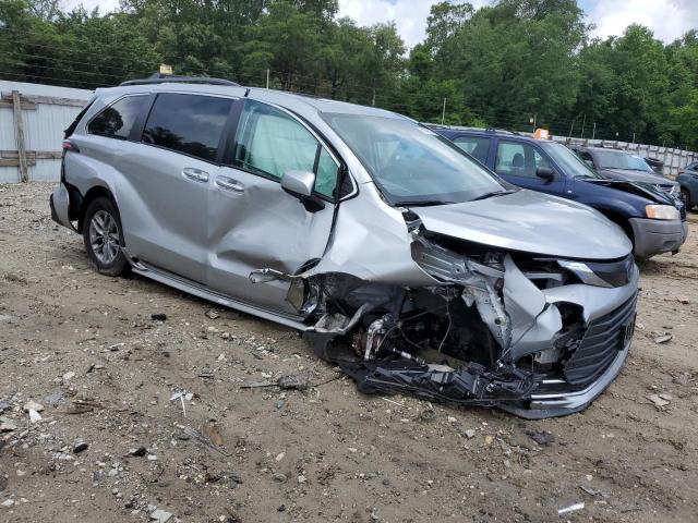 2022 TOYOTA SIENNA XLE - 5TDJRKEC3NS122316