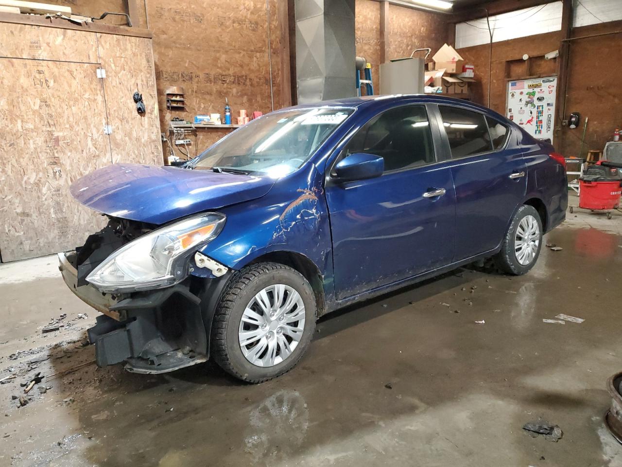 NISSAN VERSA S