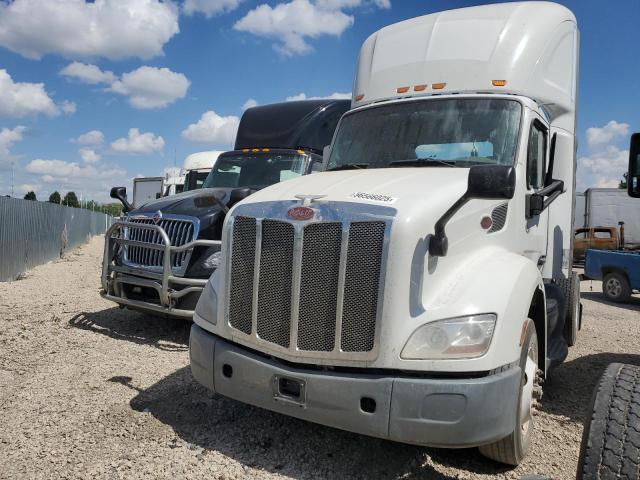 PETERBILT 579 2018 white  diesel 1XPBA48X5JD446393 photo #3