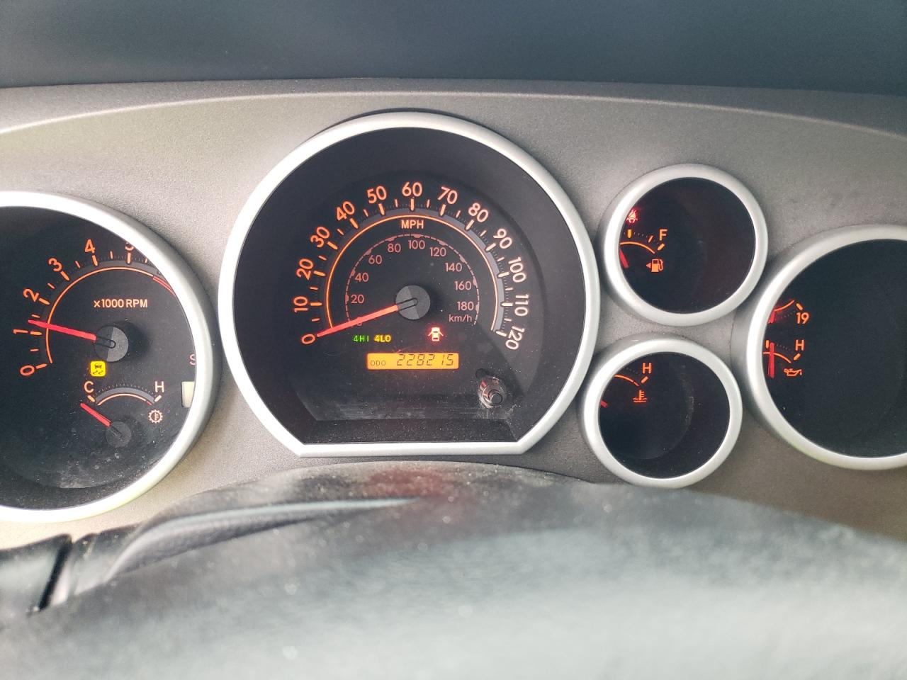 TOYOTA TUNDRA DOUBLE CAB SR5