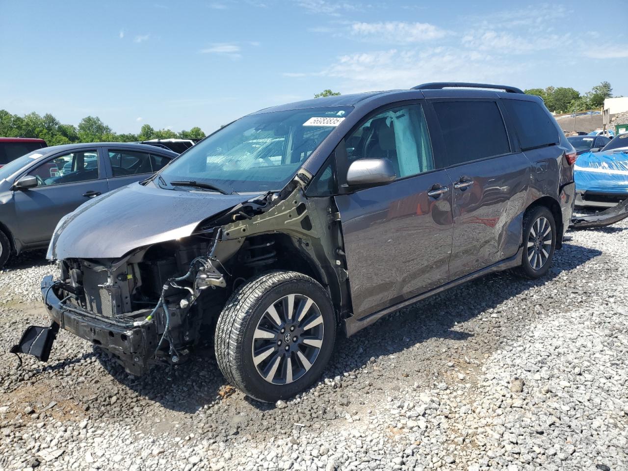 TOYOTA SIENNA XLE