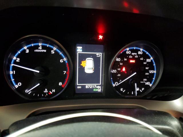 2018 TOYOTA RAV4 XLE - JTMRFREV3JD239857