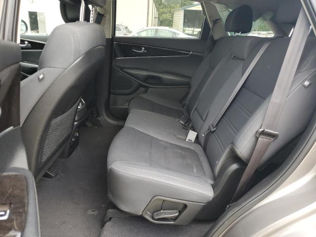 2016 KIA SORENTO LX - 5XYPG4A39GG177497
