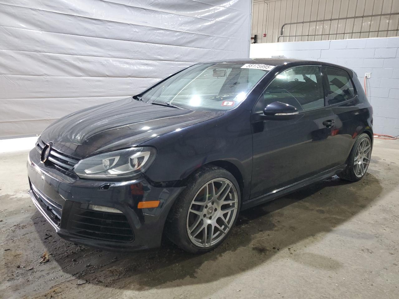 VOLKSWAGEN GOLF R