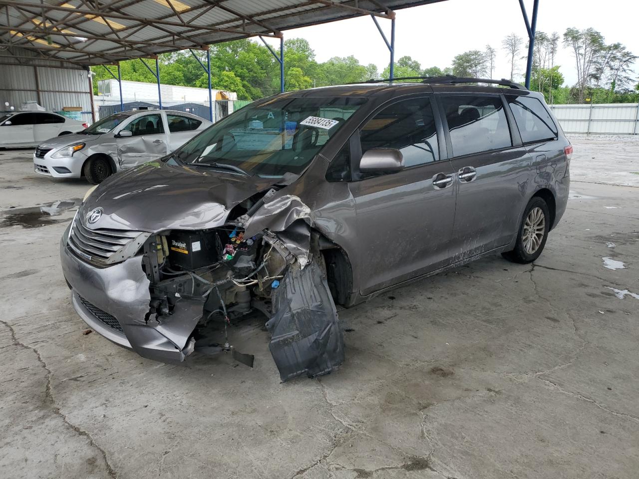  Salvage Toyota Sienna