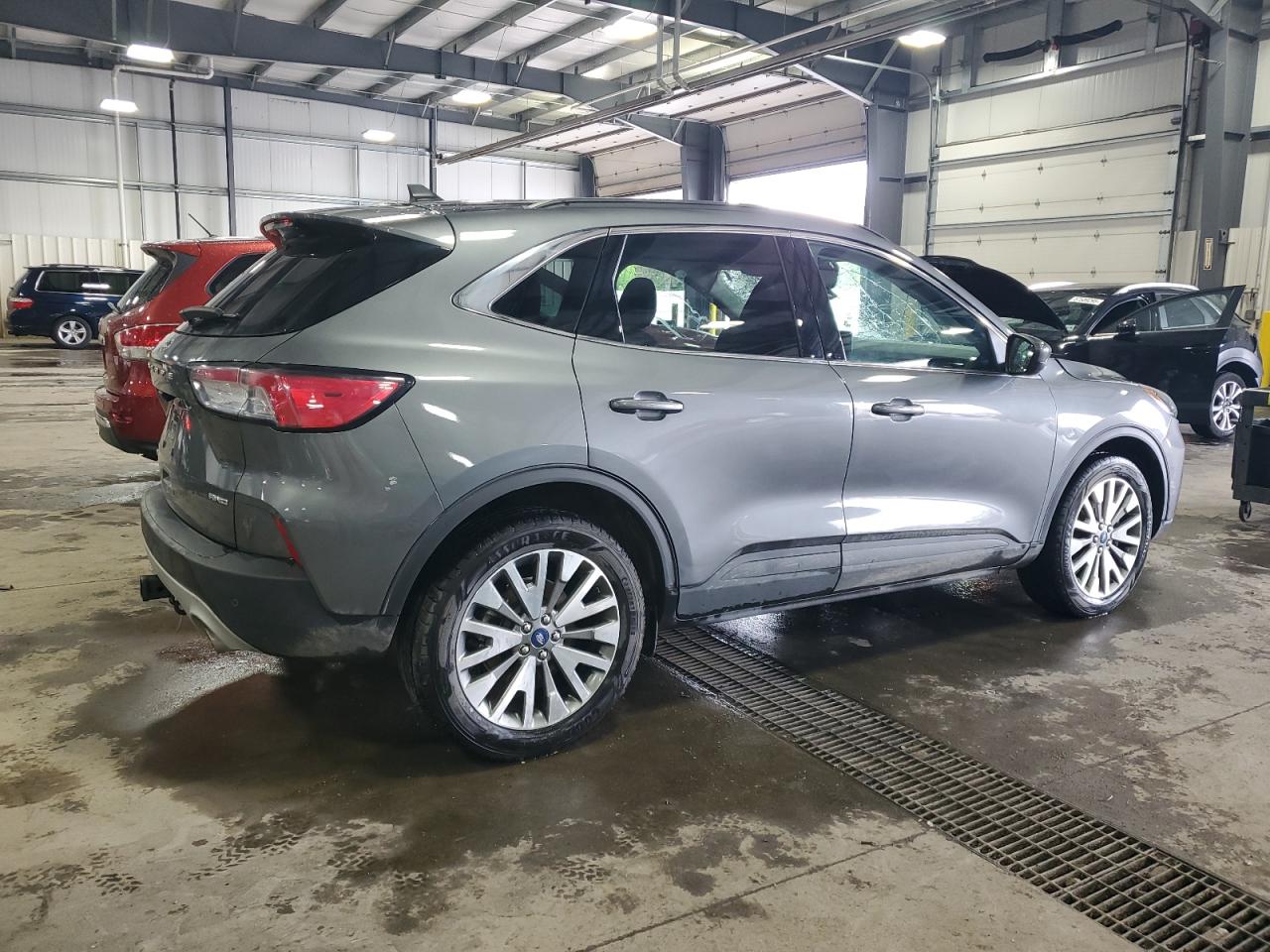 FORD ESCAPE TITANIUM