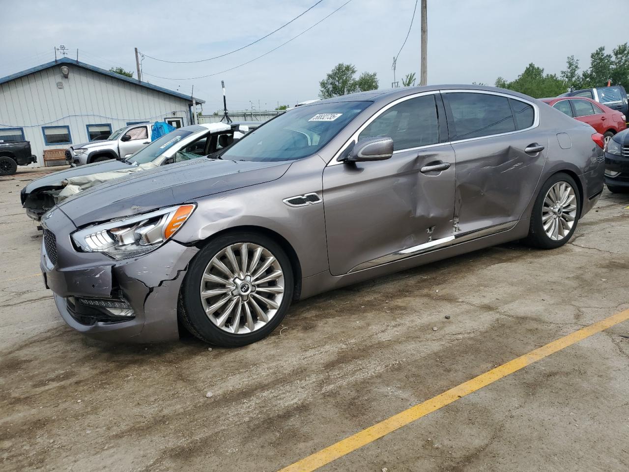 KIA K900