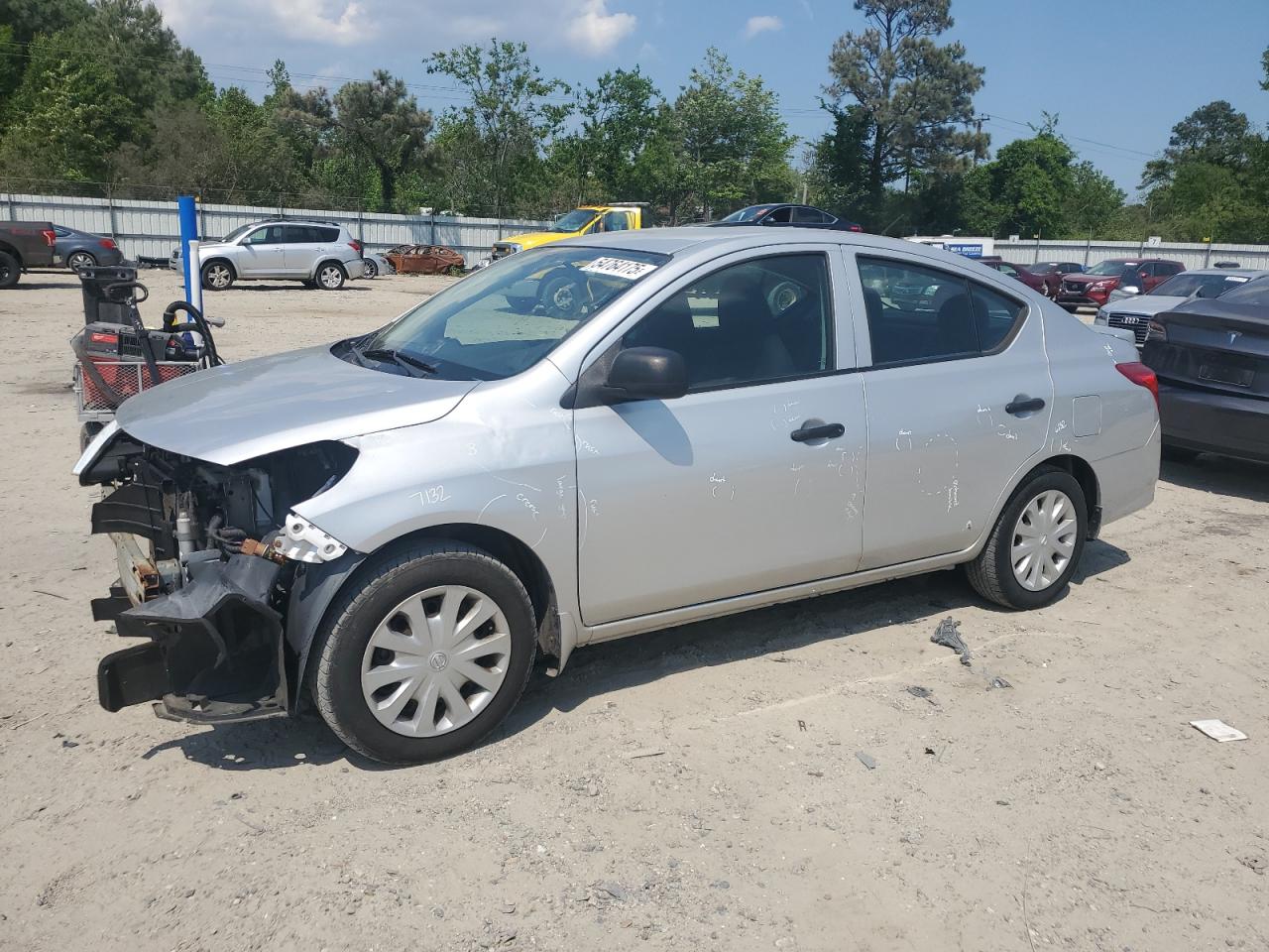 NISSAN VERSA S