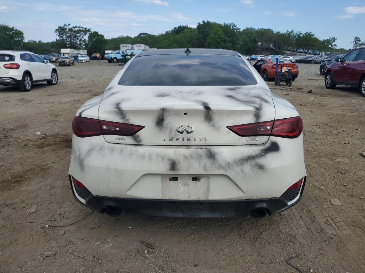 INFINITI Q60 LUXE 300