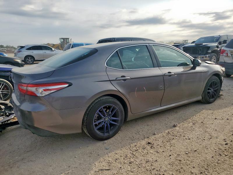 Vin: 4t1b11hk3ju049037, lot: 57549985, toyota camry l 20183