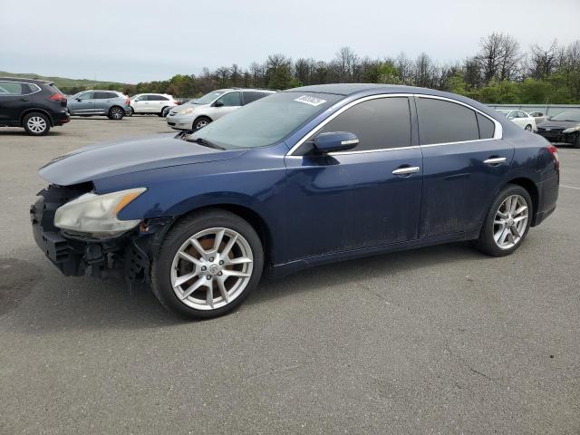 NISSAN MAXIMA S