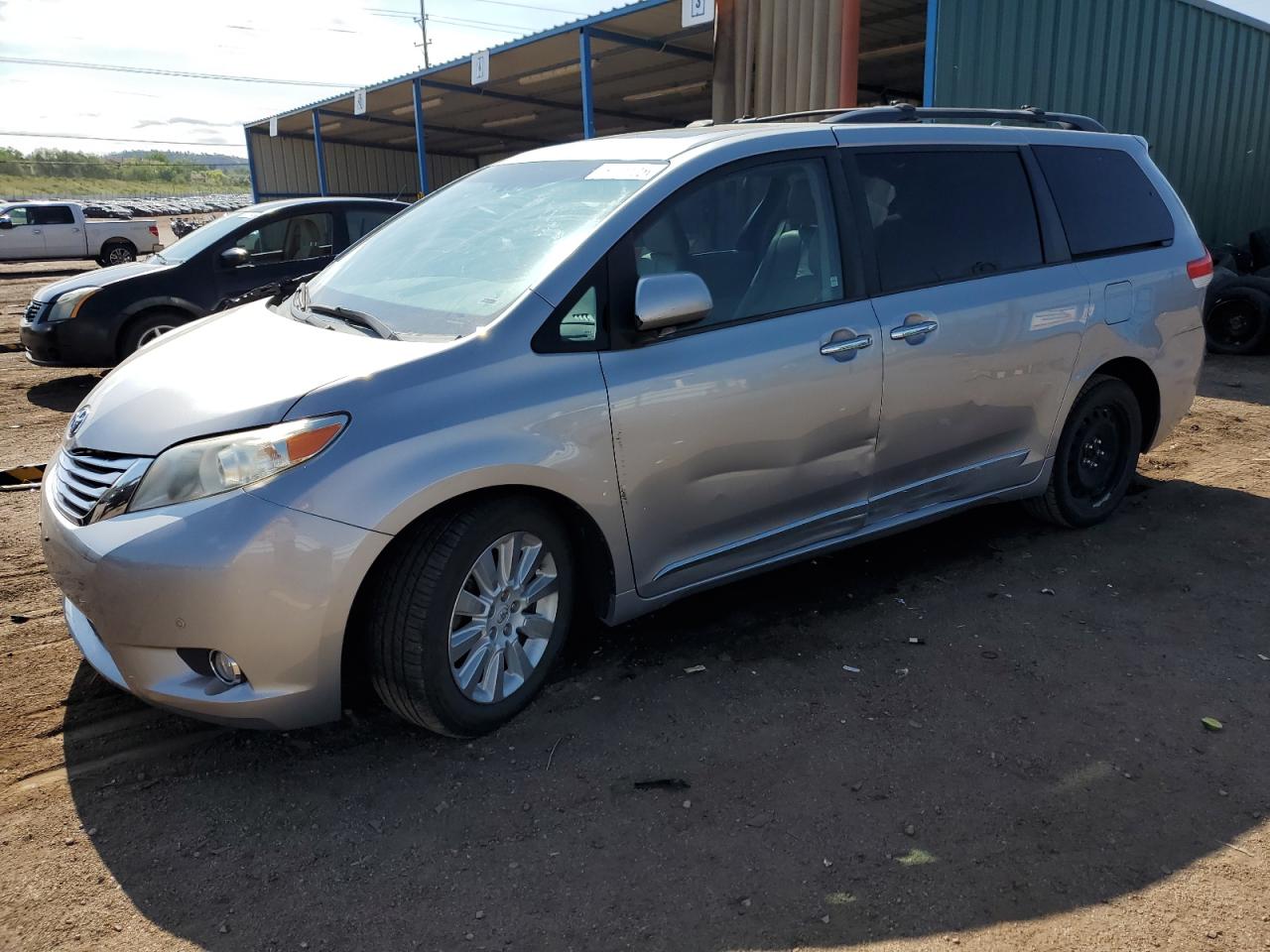 TOYOTA SIENNA XLE