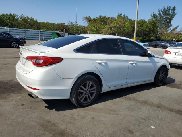 2015 HYUNDAI SONATA SE 5NPE24AF5FH256477