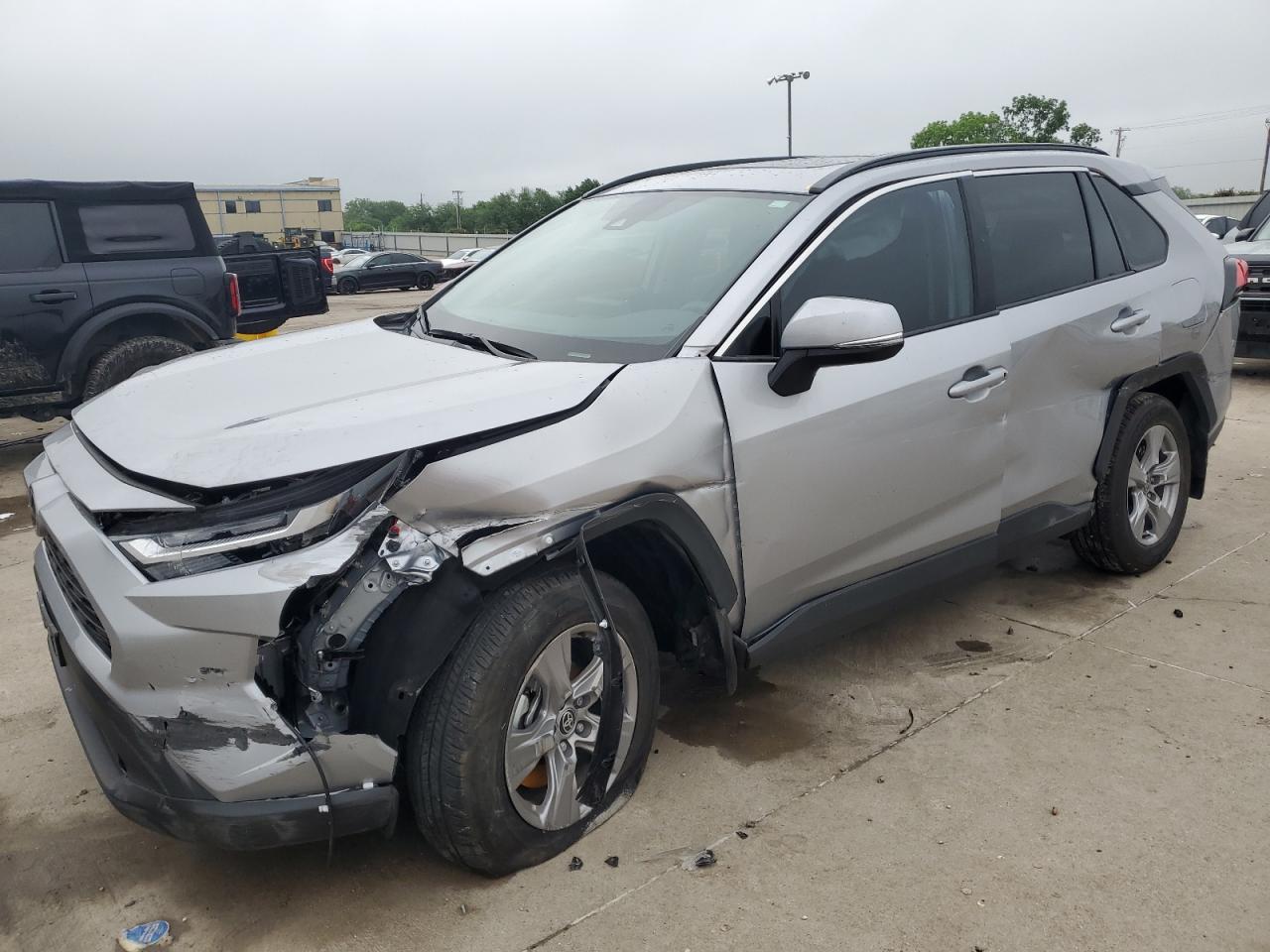 TOYOTA RAV4 XLE