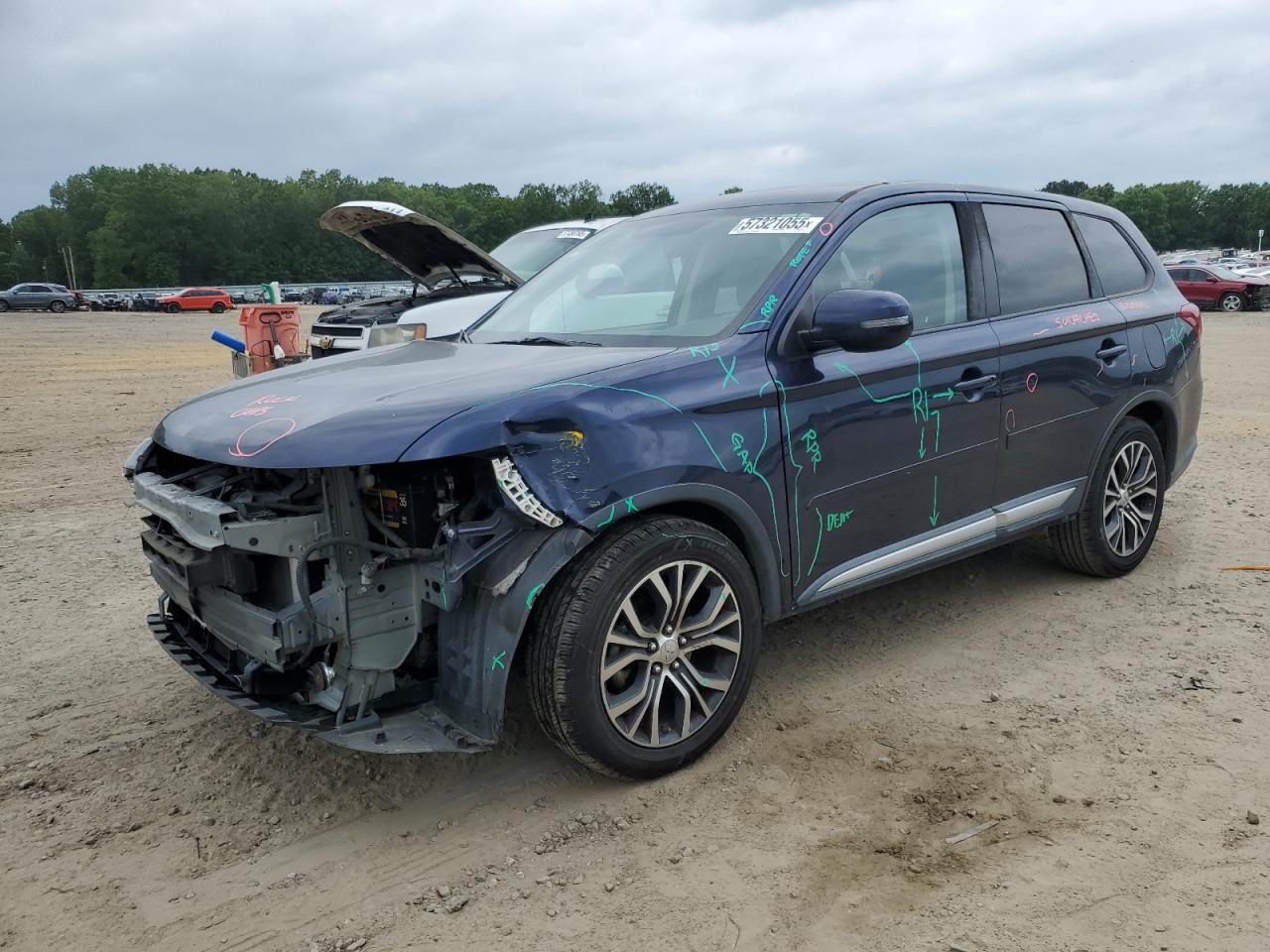 MITSUBISHI OUTLANDER SE