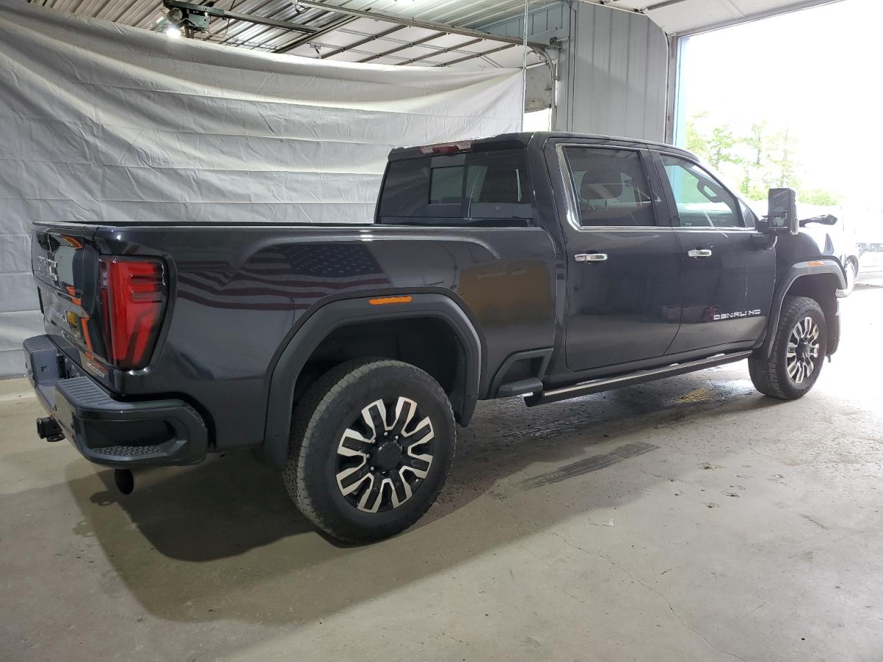 GMC SIERRA K2500 DENALI ULTIMATE