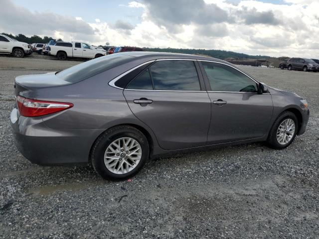 Vin: 4t1bf1fkxhu703692, lot: 55928415, toyota camry le 20173