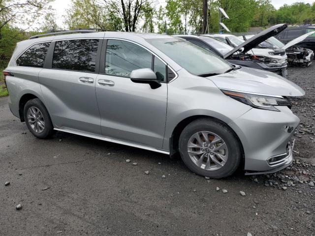 2022 TOYOTA SIENNA XLE 5TDYSKFC0NS063131