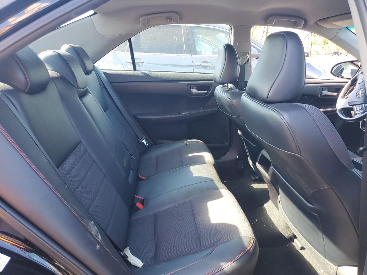 Toyota Camry le 2016