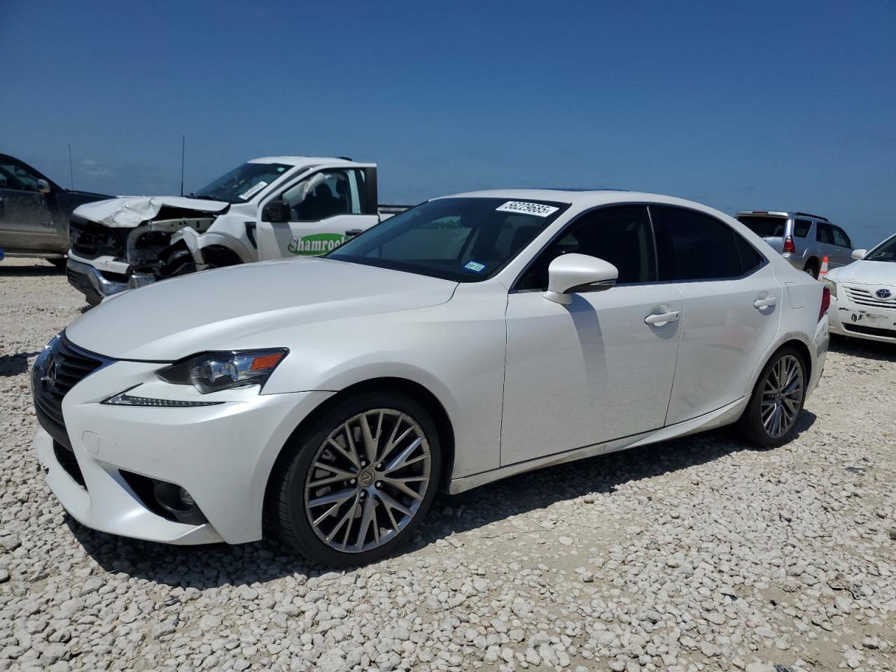 LEXUS IS 200T