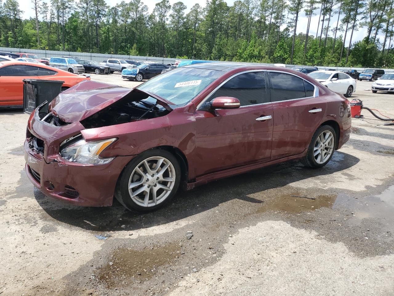 NISSAN MAXIMA S