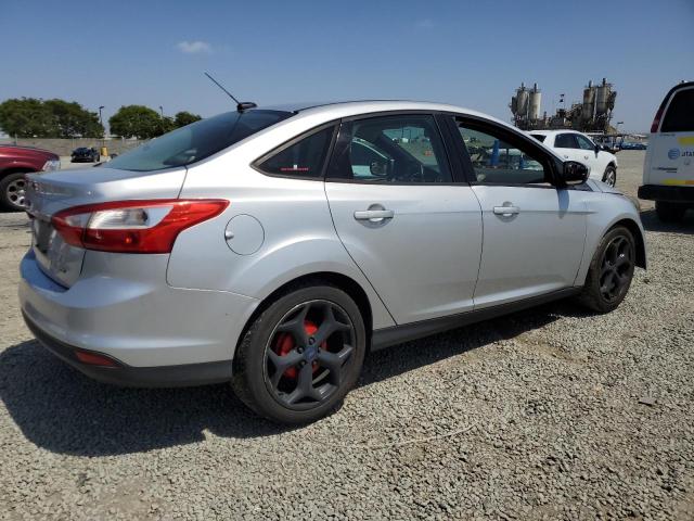 Vin: 1fahp3f2xcl373337, lot: 57460795, ford focus se 20123
