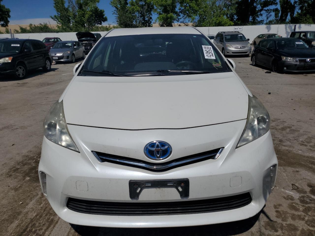 TOYOTA PRIUS V