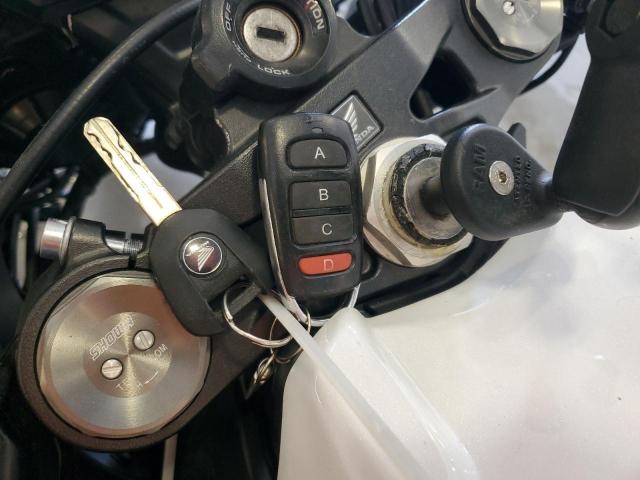 2014 HONDA CBR1000 RR JH2SC5953EK600221