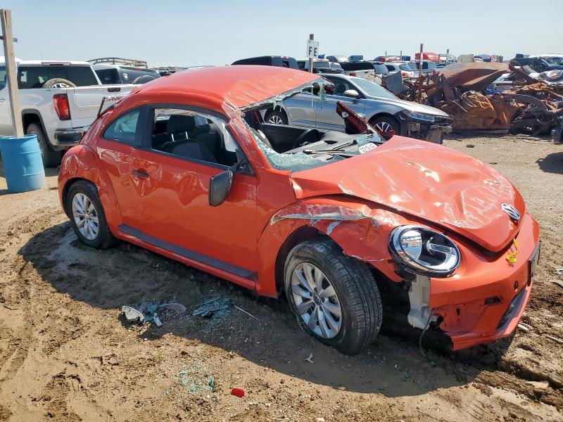 2018 VOLKSWAGEN BEETLE S 3VWFD7AT5JM702830