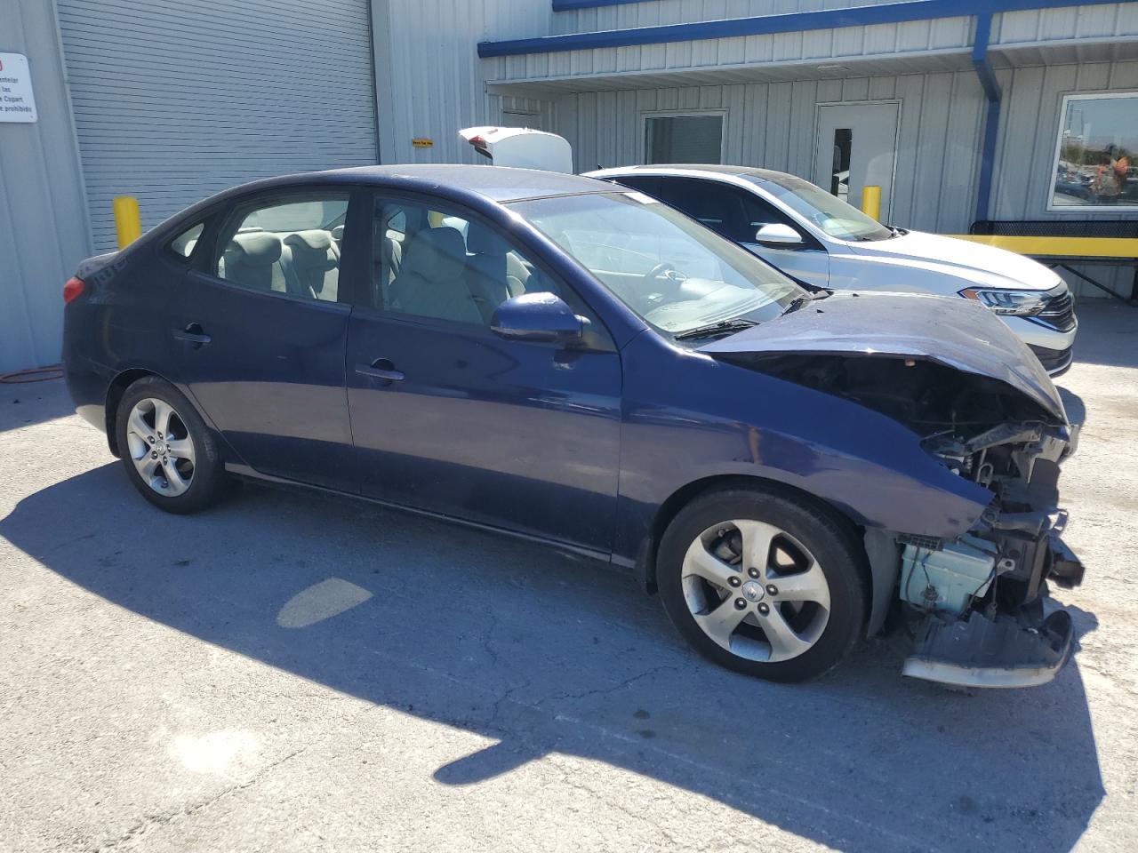 HYUNDAI ELANTRA BLUE
