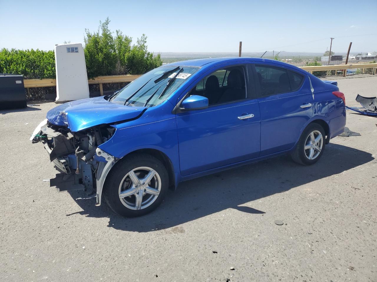 NISSAN VERSA S