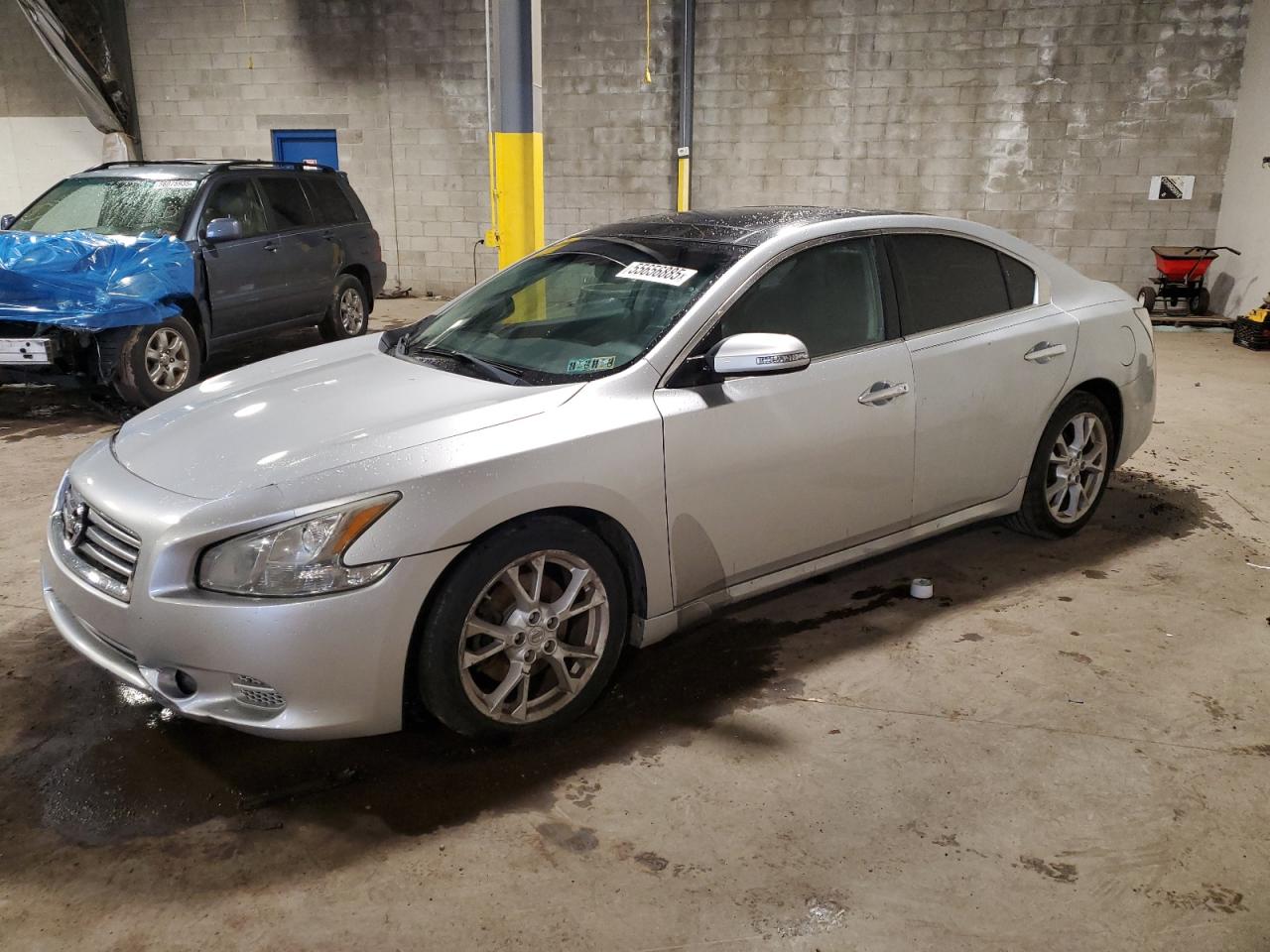 NISSAN MAXIMA S