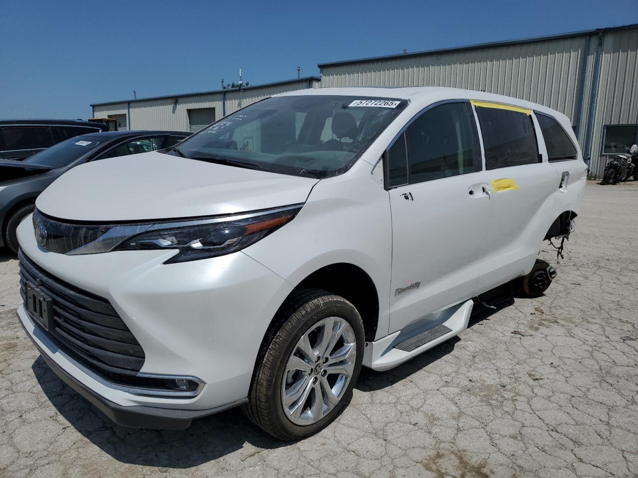 TOYOTA SIENNA LIMITED