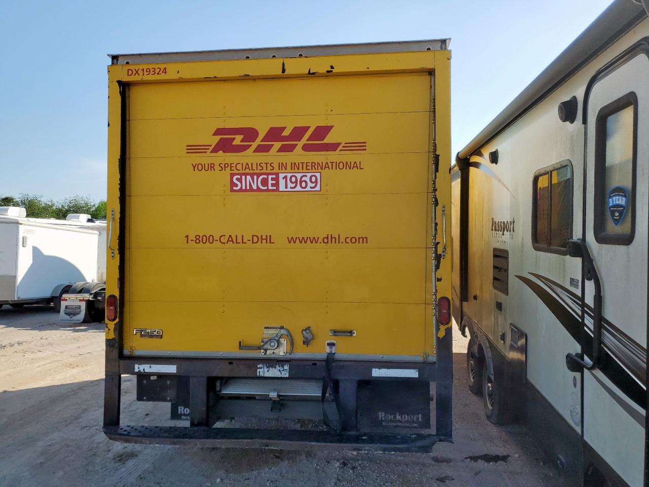 FORD ECONOLINE E350 SUPER DUTY CUTAWAY VAN