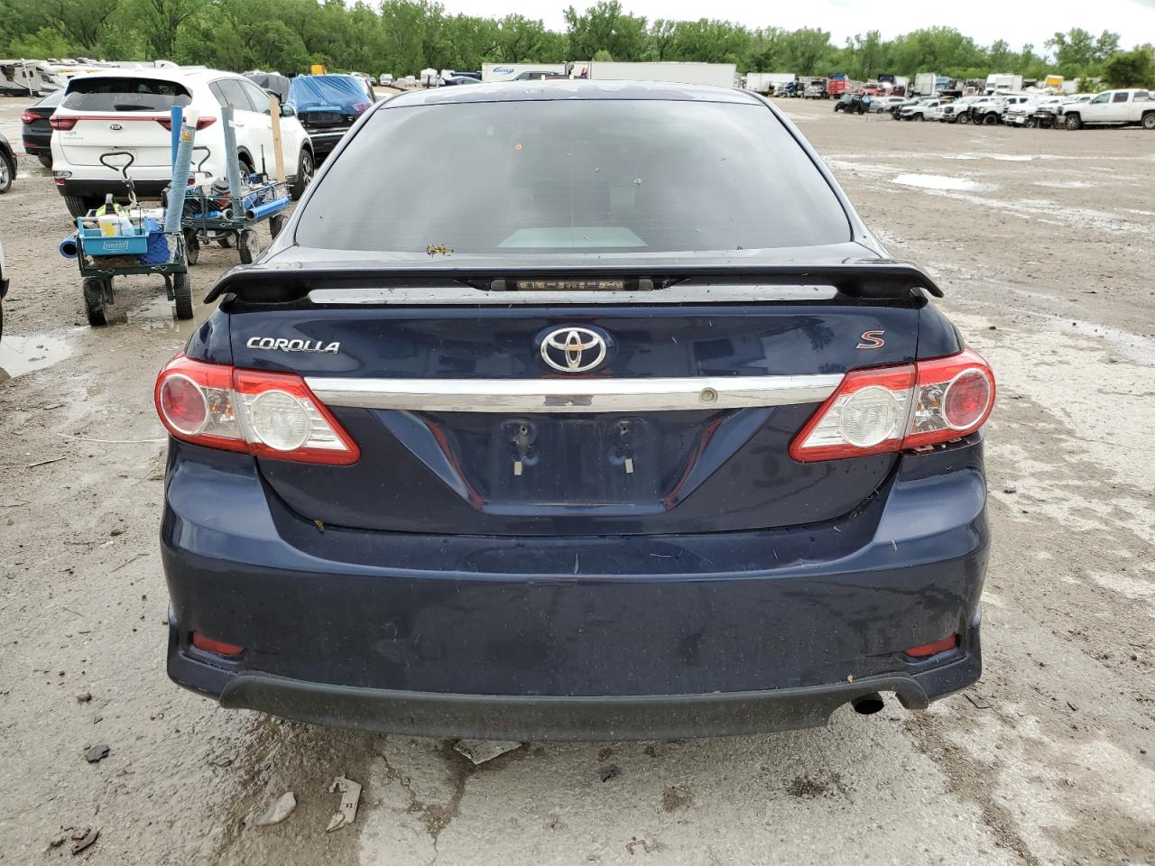 TOYOTA COROLLA BASE