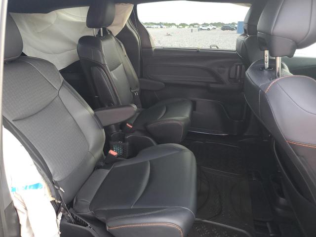 2022 TOYOTA SIENNA XSE 5TDXRKEC6NS103883