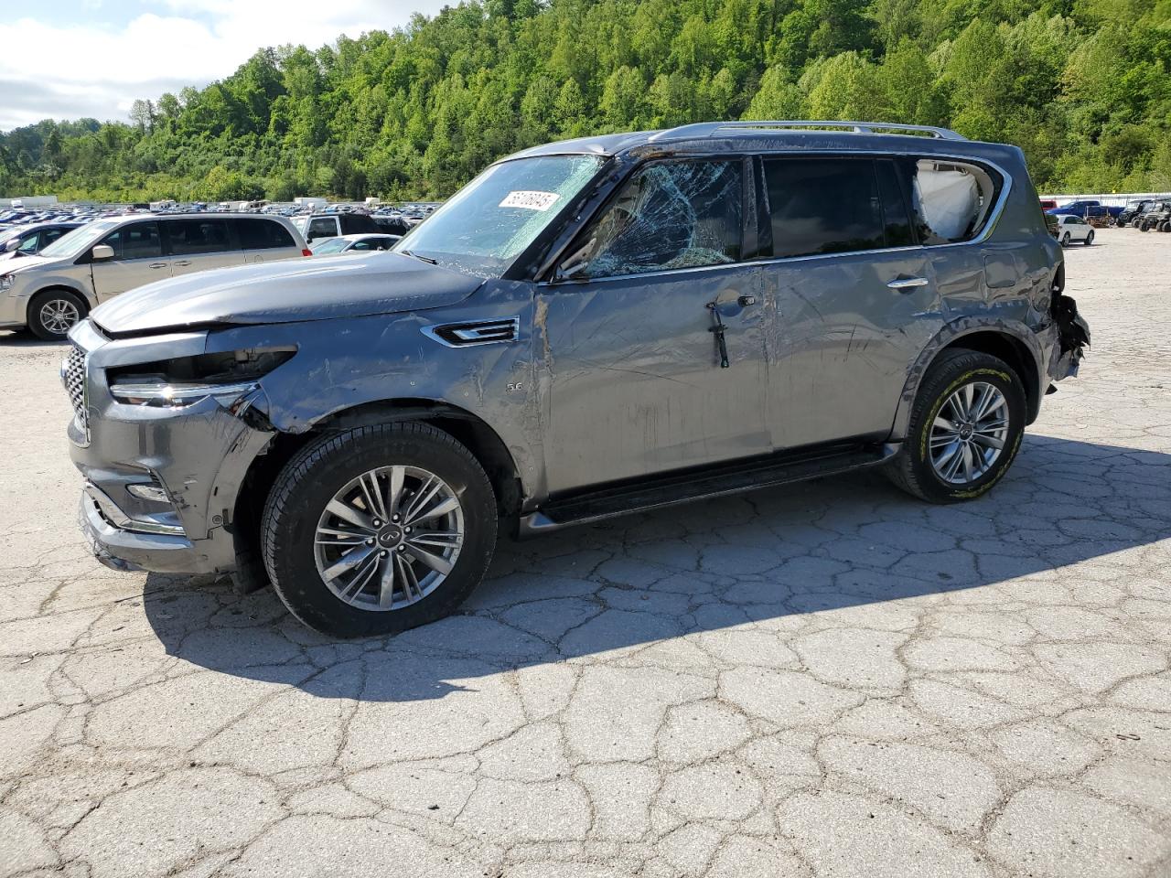 INFINITI QX80 LUXE
