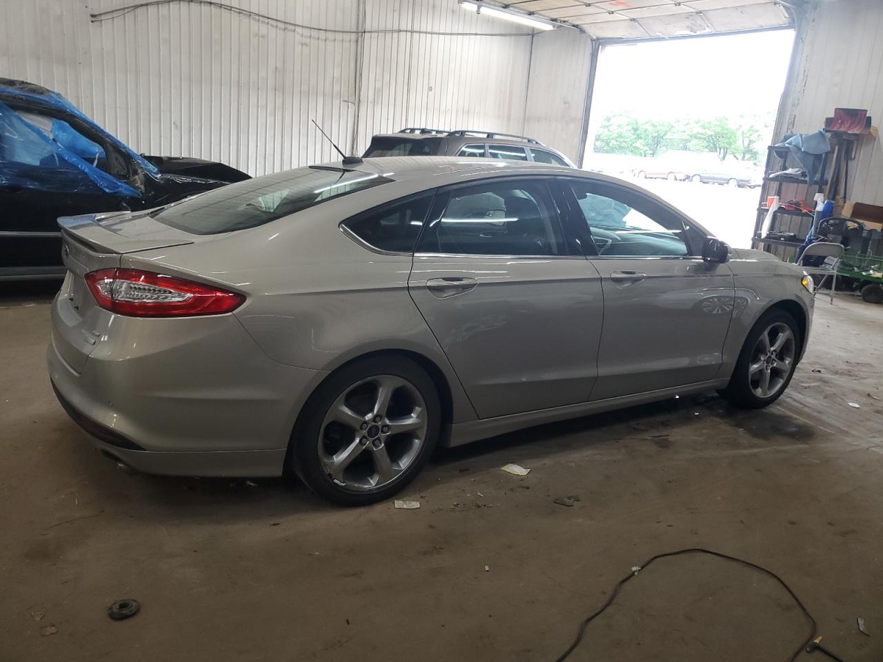 FORD FUSION SE