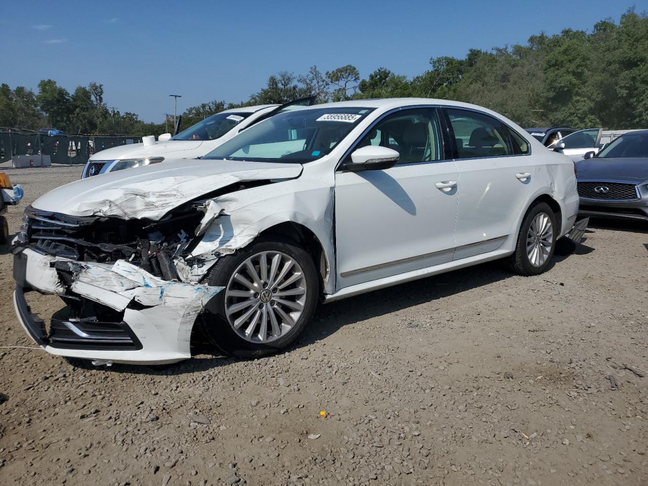 VOLKSWAGEN PASSAT SE