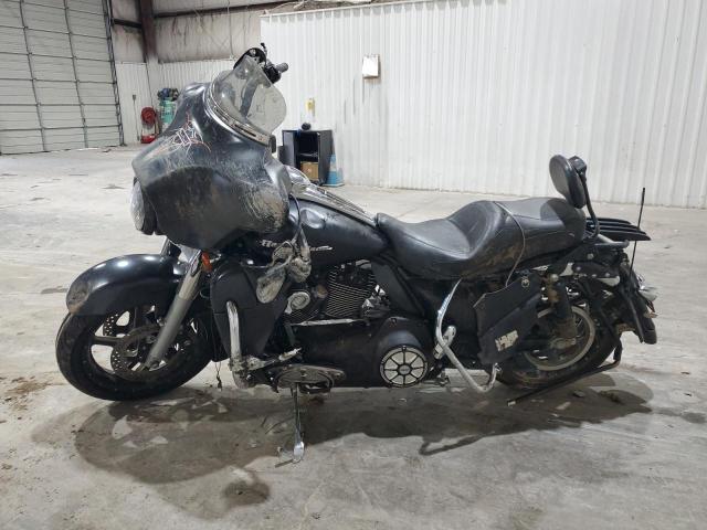 2010 HARLEY-DAVIDSON FLHX - 1HD1KB413AB628426