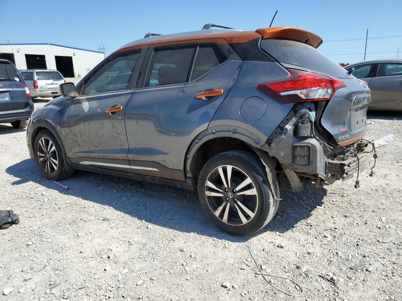 NISSAN KICKS S