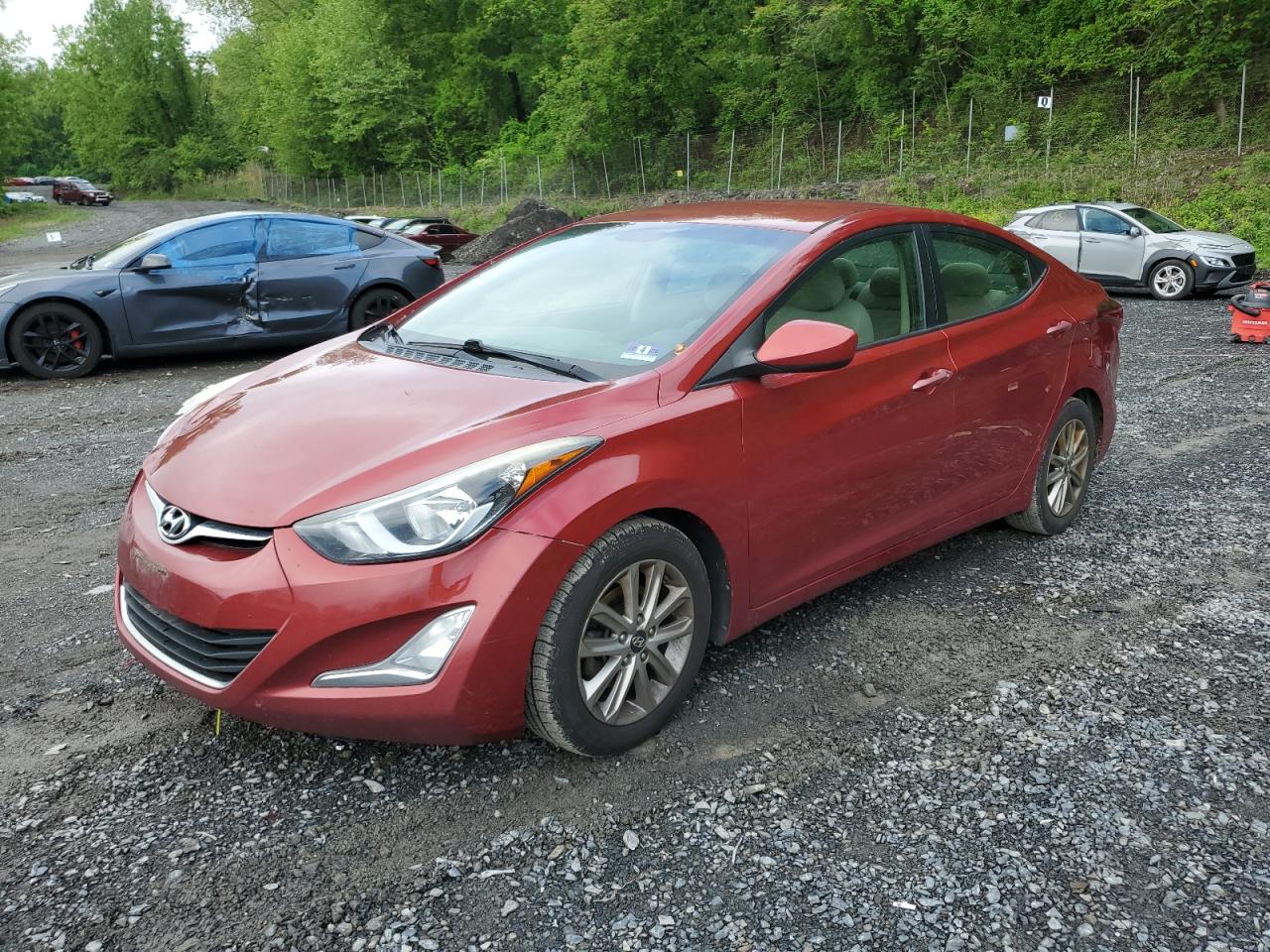 HYUNDAI ELANTRA SE