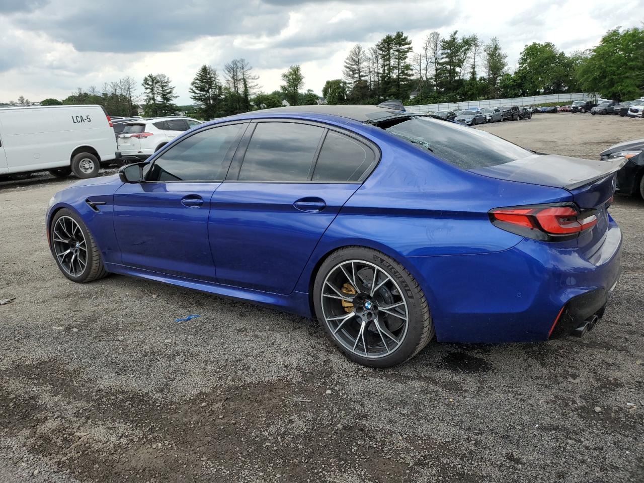 BMW M5 BASE