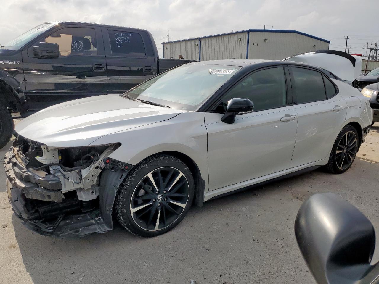 TOYOTA CAMRY XSE