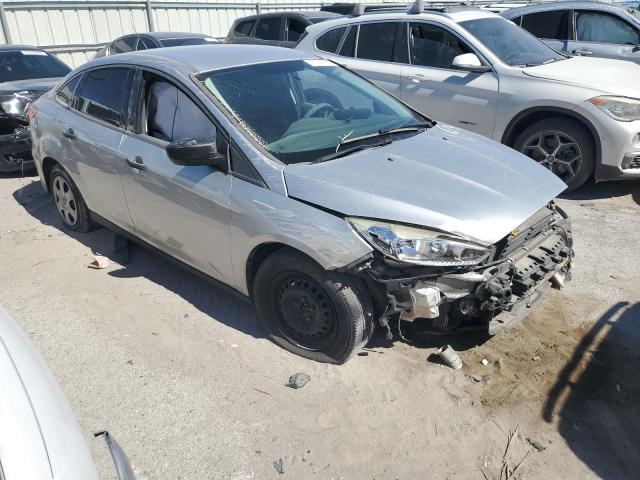 Vin: 1fadp3e20hl287087, lot: 57738255, ford focus s 20174