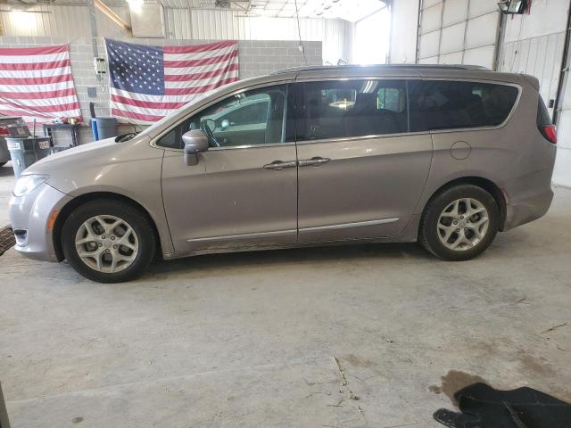 Vin: 2c4rc1eg4hr637842, lot: 56588475, chrysler pacifica touring l plus 2017 img_1