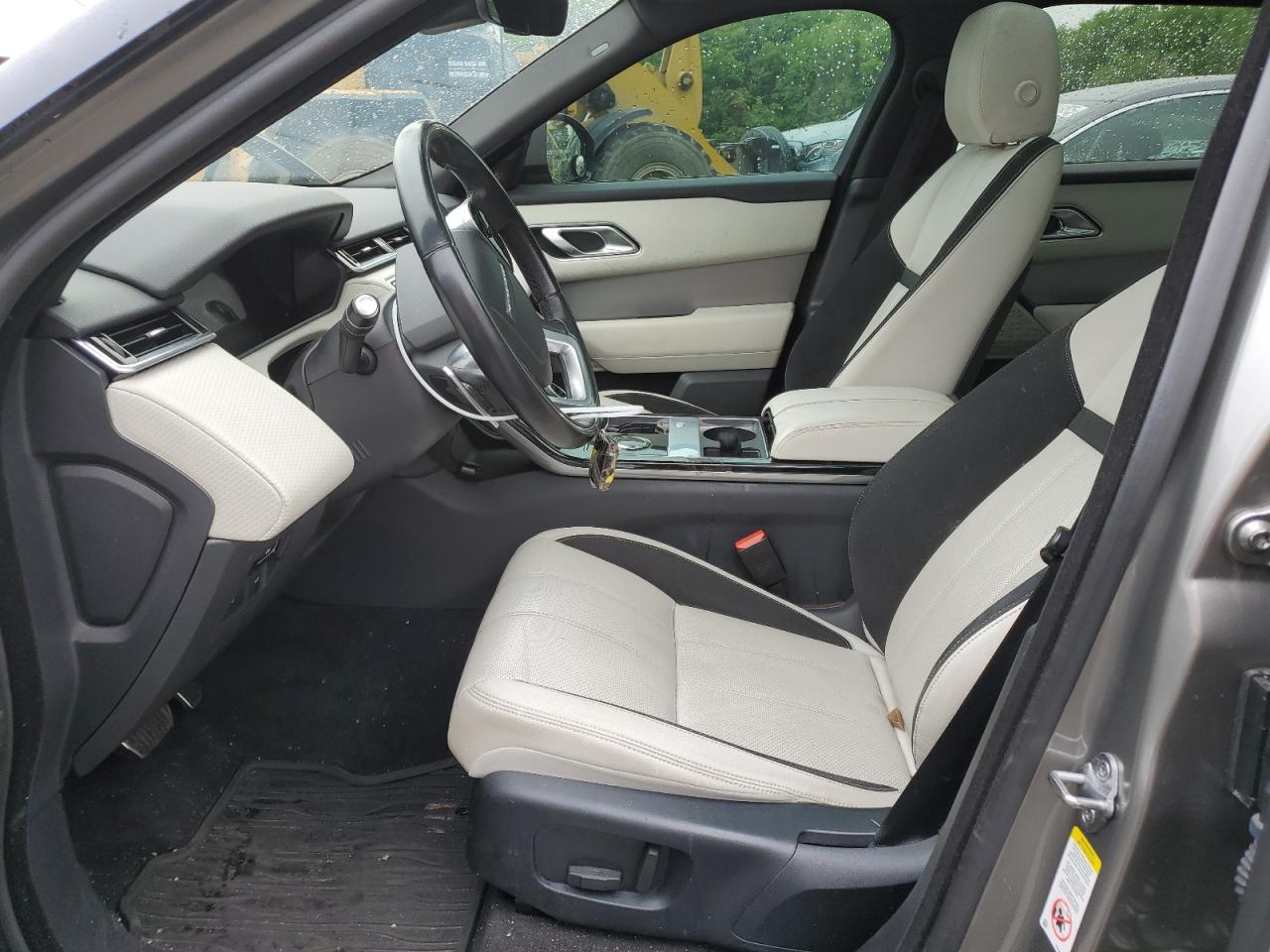 LAND ROVER RANGE ROVER R-DYNAMIC SE