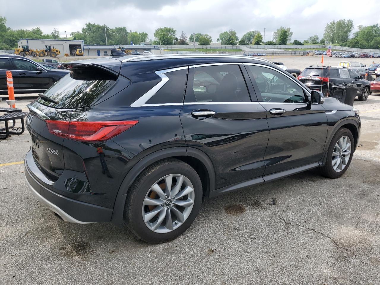 INFINITI QX50 2021