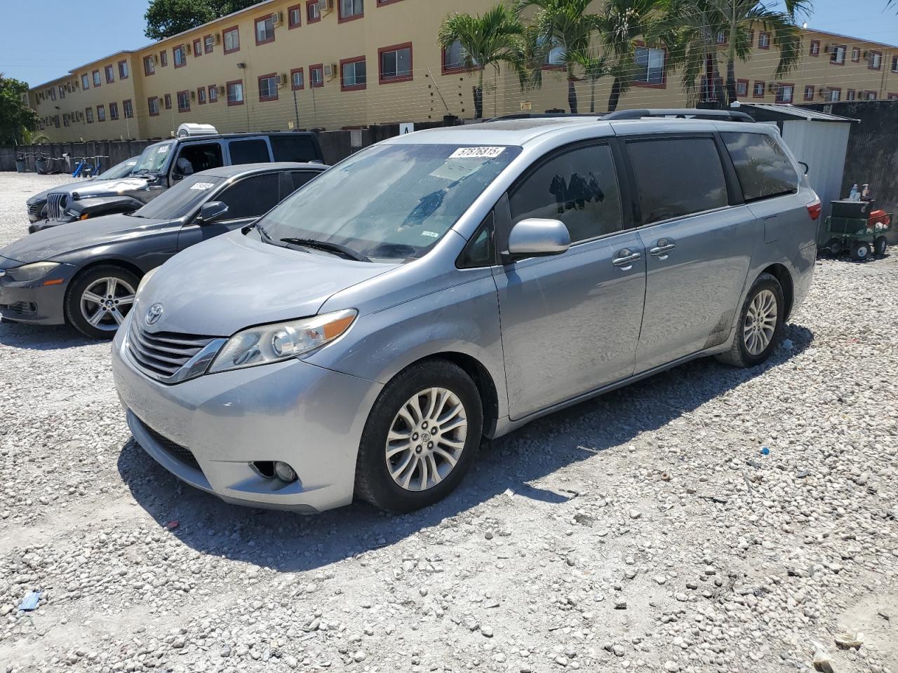 TOYOTA SIENNA XLE