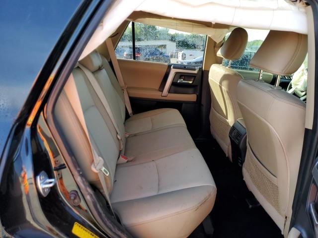 2019 TOYOTA 4RUNNER SR - JTEBU5JR2K5635696